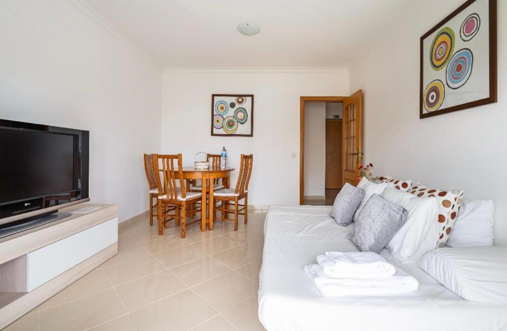 Quarteira Beach House Экстерьер фото